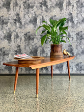 Load image into Gallery viewer, Retro Coffee Table