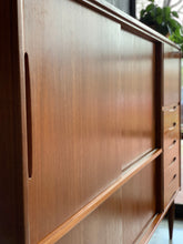 Load image into Gallery viewer, Mid-Century Buffet / High-Board