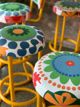 Load image into Gallery viewer, Retro Stools