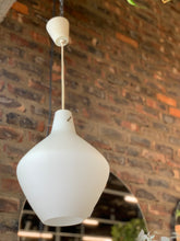 Load image into Gallery viewer, Retro Pendant