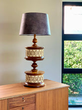 Load image into Gallery viewer, Vintage Table Lamp