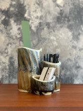 Load image into Gallery viewer, Mid-century Pottery Holder