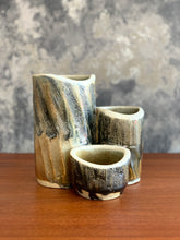 Load image into Gallery viewer, Mid-century Pottery Holder