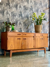 Load image into Gallery viewer, Retro kiaat Novocraft sideboard