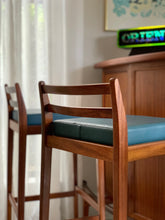 Load image into Gallery viewer, Mid-Century Bar & 5 Bar Chairs
