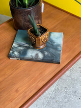 Load image into Gallery viewer, Retro Coffee Table