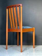 Load image into Gallery viewer, 6 Meredew Dining Chairs