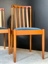 Load image into Gallery viewer, 6 Meredew Dining Chairs