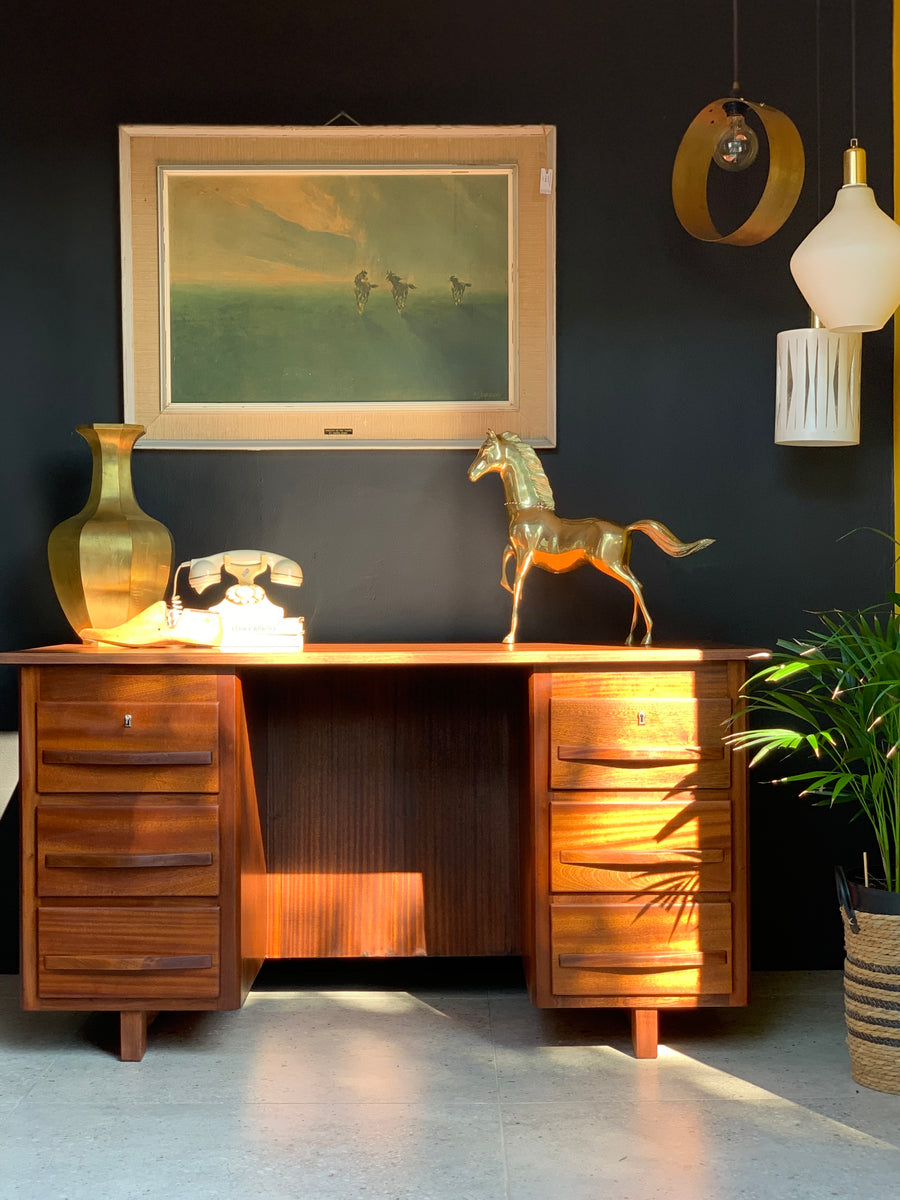 Retro Desk – RE-TREND