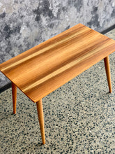Load image into Gallery viewer, Mid-century coffee table