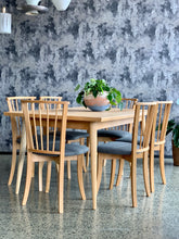 Load image into Gallery viewer, Mid-Century 'Duros' Maple wood dining table