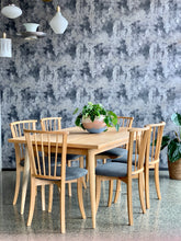 Load image into Gallery viewer, Set of 6 spindle back dining chairs