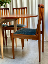 Load image into Gallery viewer, 6 Meredew Dining Chairs