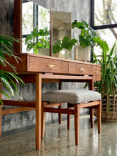 Load image into Gallery viewer, DS Vorster Dresser