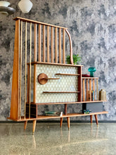 Load image into Gallery viewer, Retro Unique Room Divider