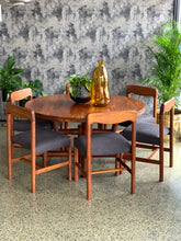Load image into Gallery viewer, Artecasa Dining Table & Chairs