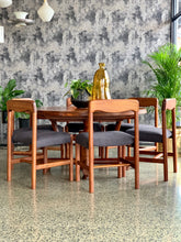 Load image into Gallery viewer, Artecasa Dining Table & Chairs
