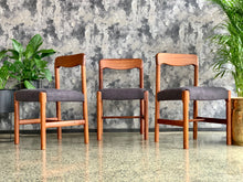 Load image into Gallery viewer, Artecasa Dining Table & Chairs