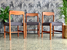 Load image into Gallery viewer, Artecasa Dining Table & Chairs