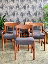 Load image into Gallery viewer, Artecasa Dining Table & Chairs