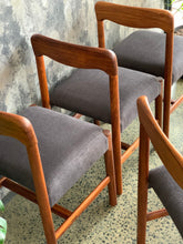 Load image into Gallery viewer, Artecasa Dining Table & Chairs