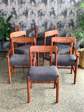 Load image into Gallery viewer, Artecasa Dining Table & Chairs