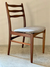 Load image into Gallery viewer, Vintage Dining Set