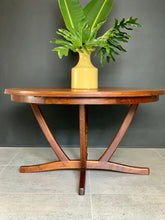 Load image into Gallery viewer, Vintage Dining Set