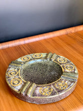 Load image into Gallery viewer, Alfaraz pottery Ashtray