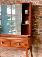 Load image into Gallery viewer, Mid-Century mahogany dresser