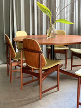 Load image into Gallery viewer, Mid- Century Kallenbach Round Table