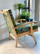 Load image into Gallery viewer, Oak Occasional Chair