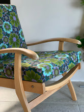 Load image into Gallery viewer, Oak Occasional Chair