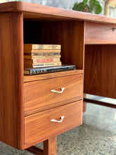 Load image into Gallery viewer, Retro Cubist Style Desk
