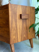 Load image into Gallery viewer, Retro Kiaat Storage/Kist