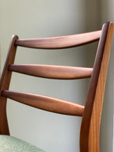 Load image into Gallery viewer, Elegant Vintage Dining Set