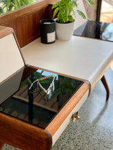 Load image into Gallery viewer, Retro Dressing Table