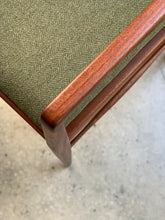 Load image into Gallery viewer, Elegant Vintage Dining Set