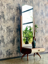 Load image into Gallery viewer, Cheval Dresser