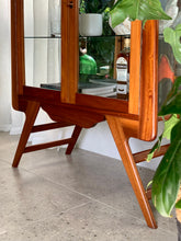 Load image into Gallery viewer, Elegant Vintage Display Cabinet
