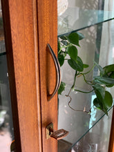 Load image into Gallery viewer, Elegant Vintage Display Cabinet