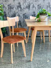 Load image into Gallery viewer, Mid-century 'Duros' dining room set