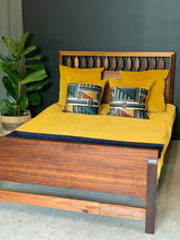 Load image into Gallery viewer, Retro Double Bed & Base