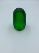 Load image into Gallery viewer, Art glass paperweights