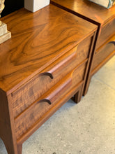 Load image into Gallery viewer, Pair Retro Pedestals