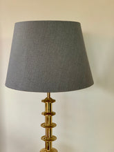 Load image into Gallery viewer, Brass Table Lamp