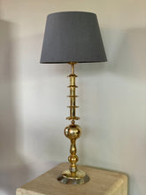Load image into Gallery viewer, Brass Table Lamp