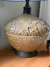 Load image into Gallery viewer, Retro Resin Lamp