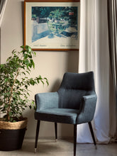 Load image into Gallery viewer, Retro Armchair