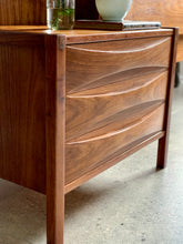 Load image into Gallery viewer, Mid-Century Bedroom Set